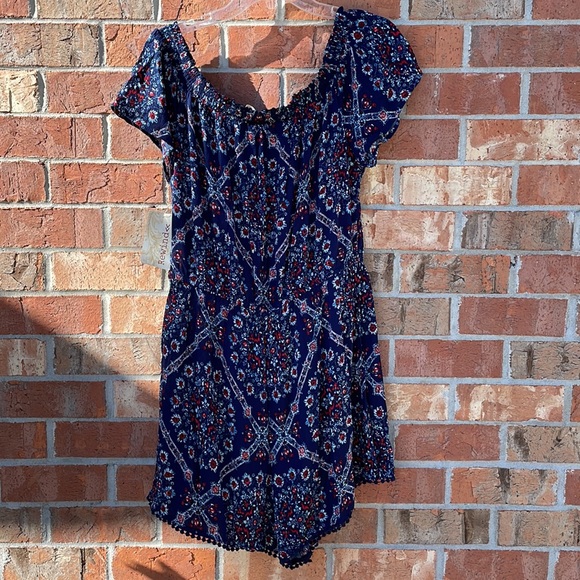 A Rewind Woman’s NWT Romper Size Xl Blue Red Floral with Pom Pom trim on hem - Picture 2 of 9